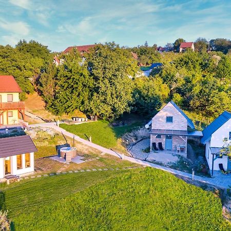 Borarium Vendeghazak - Zenit Haz Hotel Pazmand Exterior photo